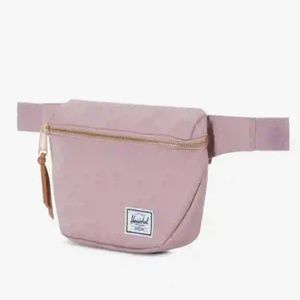 NWT Hershel Fifteen Hip Pack Rose Ash